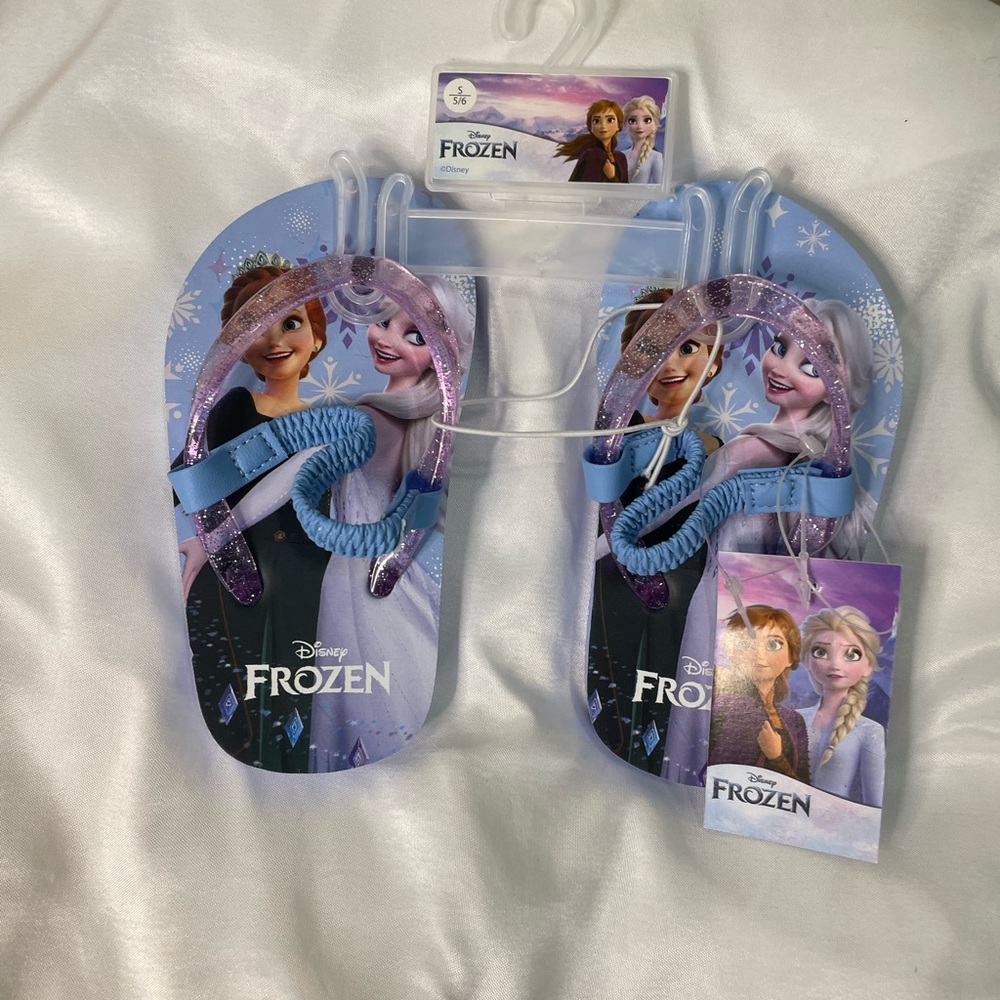 “Frozen” sandals, toddler 5/6 New with tags.